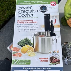 BRAND NEW Precision cooker-(Sous-Vide)